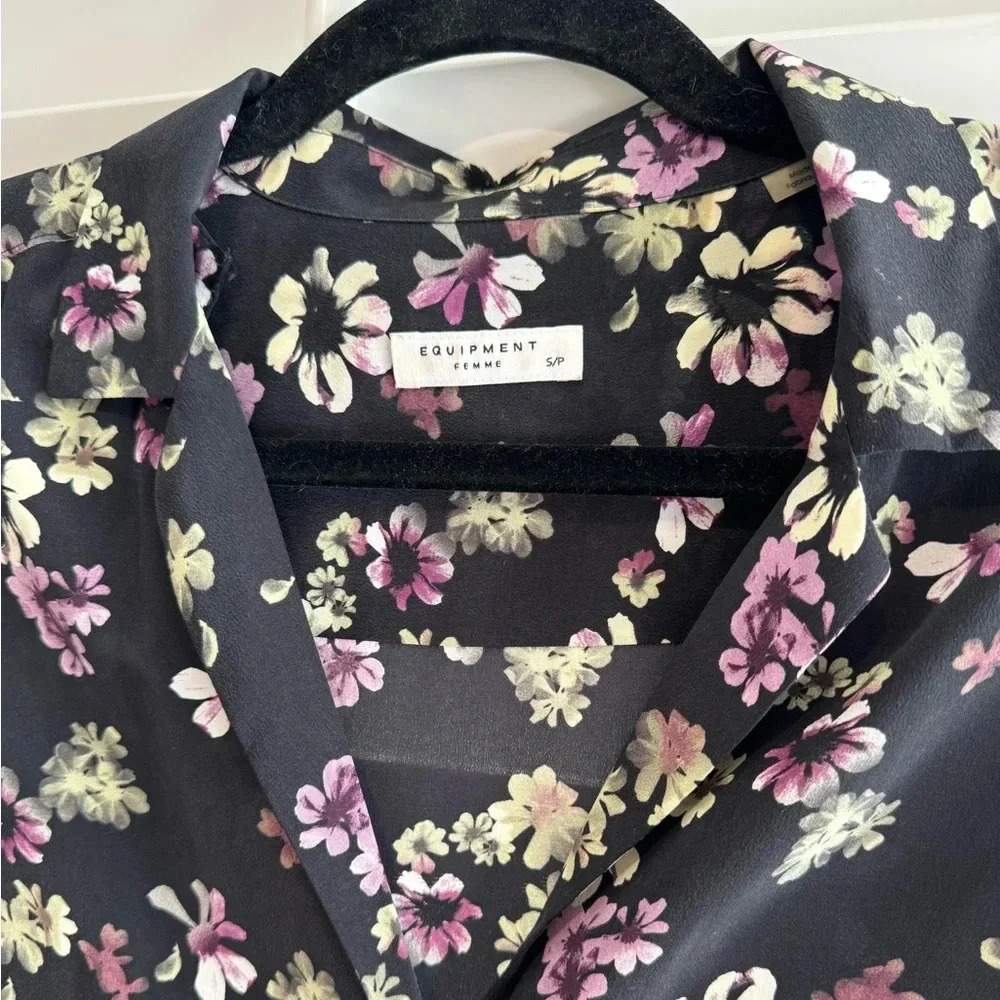 EQUIPMENT FEMME EUC Black Silk Button Front Floral Print Blouse Shirt S - Picture 2 of 5